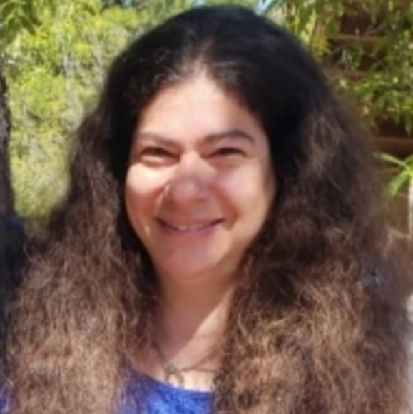 Meet your Posher, Lynn - Picture 1 of 4